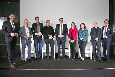 V. l.: Stefan Stallinger, Alexander Susanek, Christian Federspiel, Gerfried Stocker, Stephan Kubinger, Birgit Tauber, Margarethe Überwimmer, Peter Schwab und Johannes Jetschgo © Cityfoto/Pelz