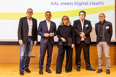 V. l.: Markus Gaschall (AAL Austria), Landesrat Wolfgang Hattmannsdorfer, Frauke Wurmböck (Medizintechnik-Cluster OÖ), Klaus Höckner (Hilfsgemeinschaft der Blinden und Sehschwachen) und Klaus Miesenberger (Institut Integriert Studieren) © Erwin Pils