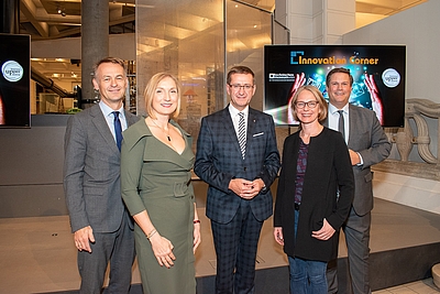 V. l.: Werner Pamminger (Geschäftsführer Business Upper Austria), Karin Skarek (wirtschaftliche Geschäftsführerin Technisches Museum Wien), Landesrat Markus Achleitner, Michaela Schüchner (Bezirksvorsteherin Wien-Penzing), Peter Aufreiter (Generaldirektor Technisches Museum Wien). © Technisches Museum Wien/APA-Fotoservice/Godany